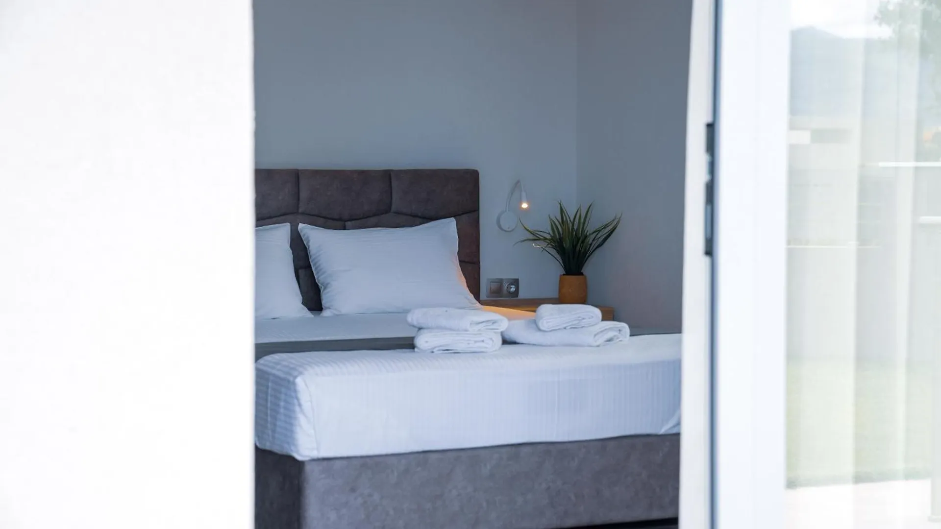 La Cruz Luxury Apartments Stavros