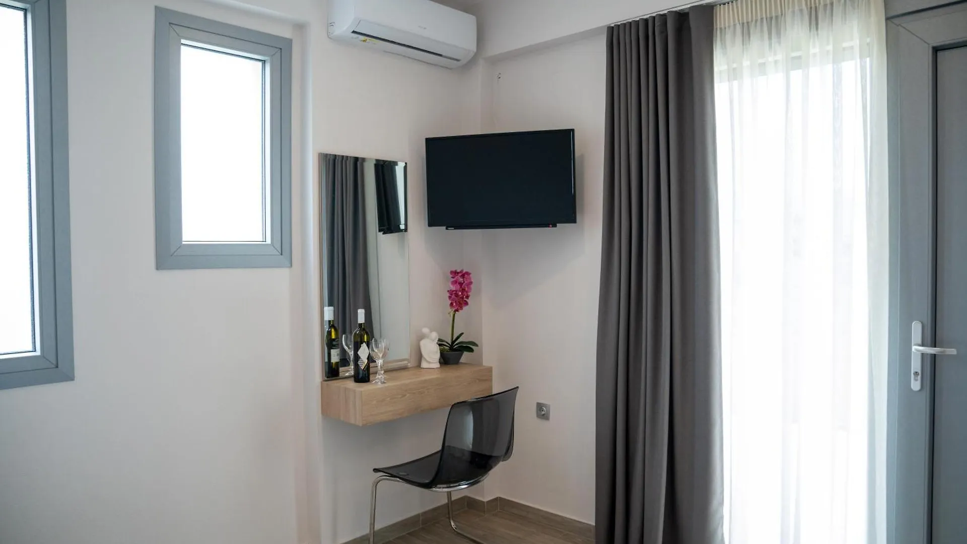 La Cruz Luxury Apartments Stavros  Greece