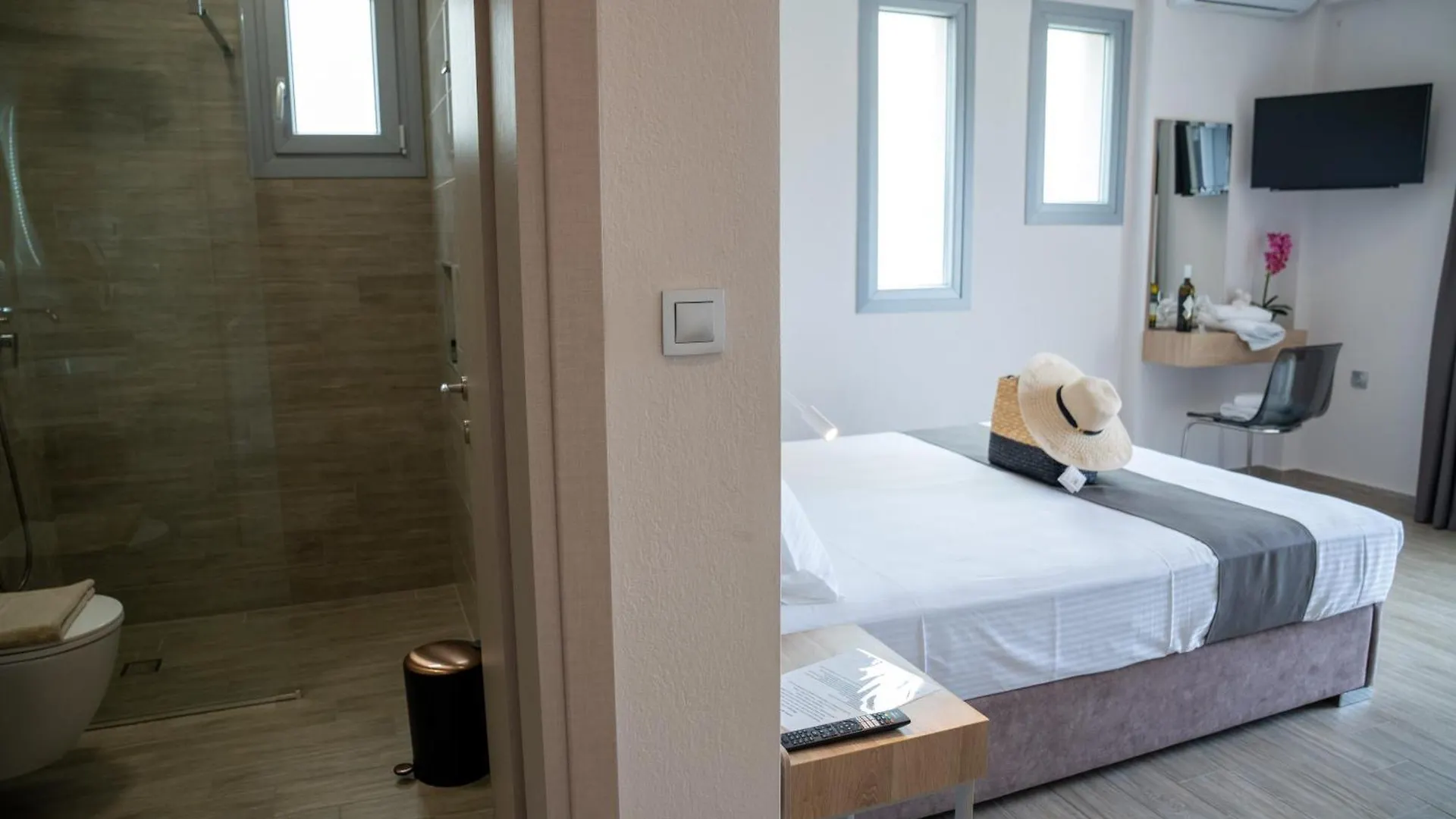 La Cruz Luxury Apartments Stavros